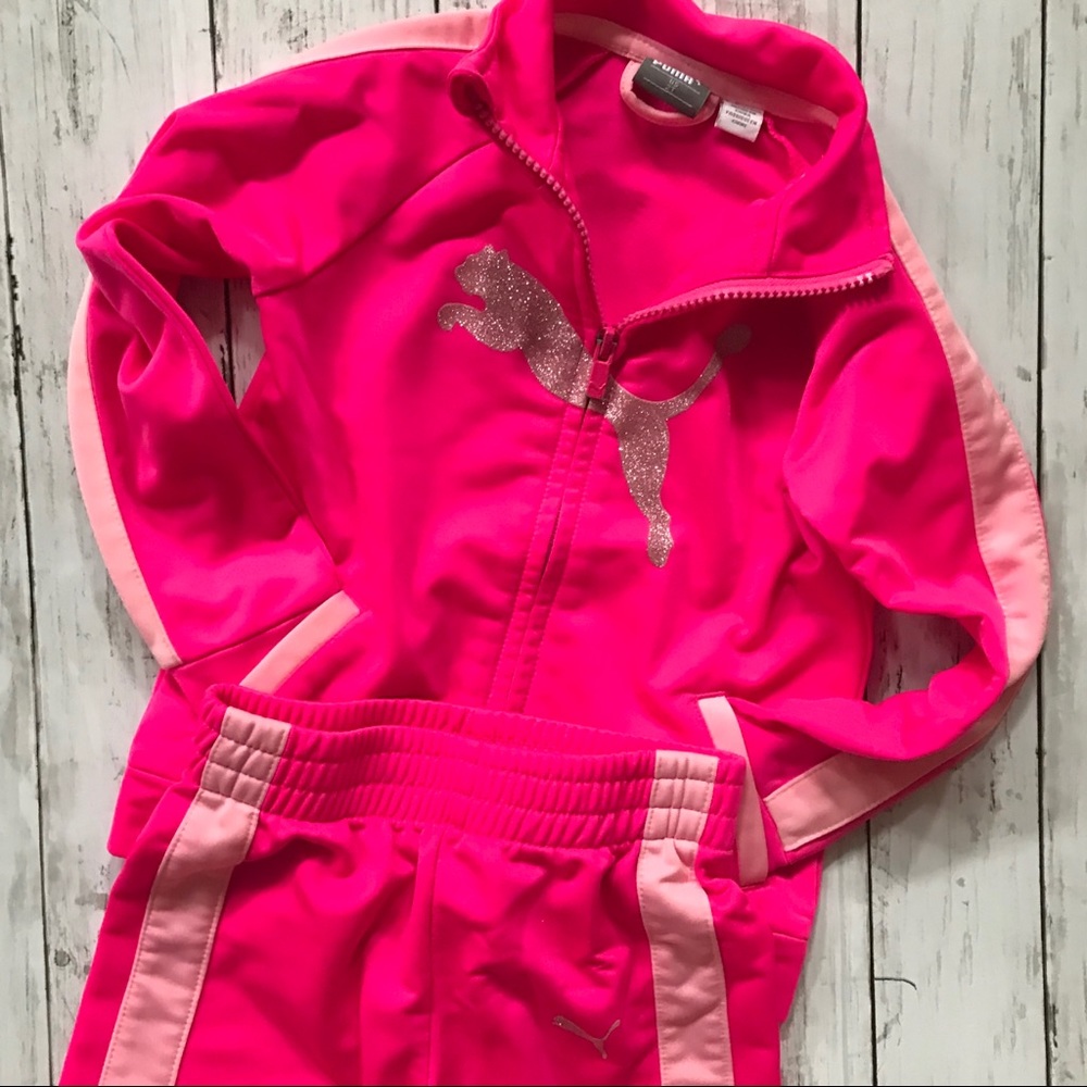Puma joggers matching set.